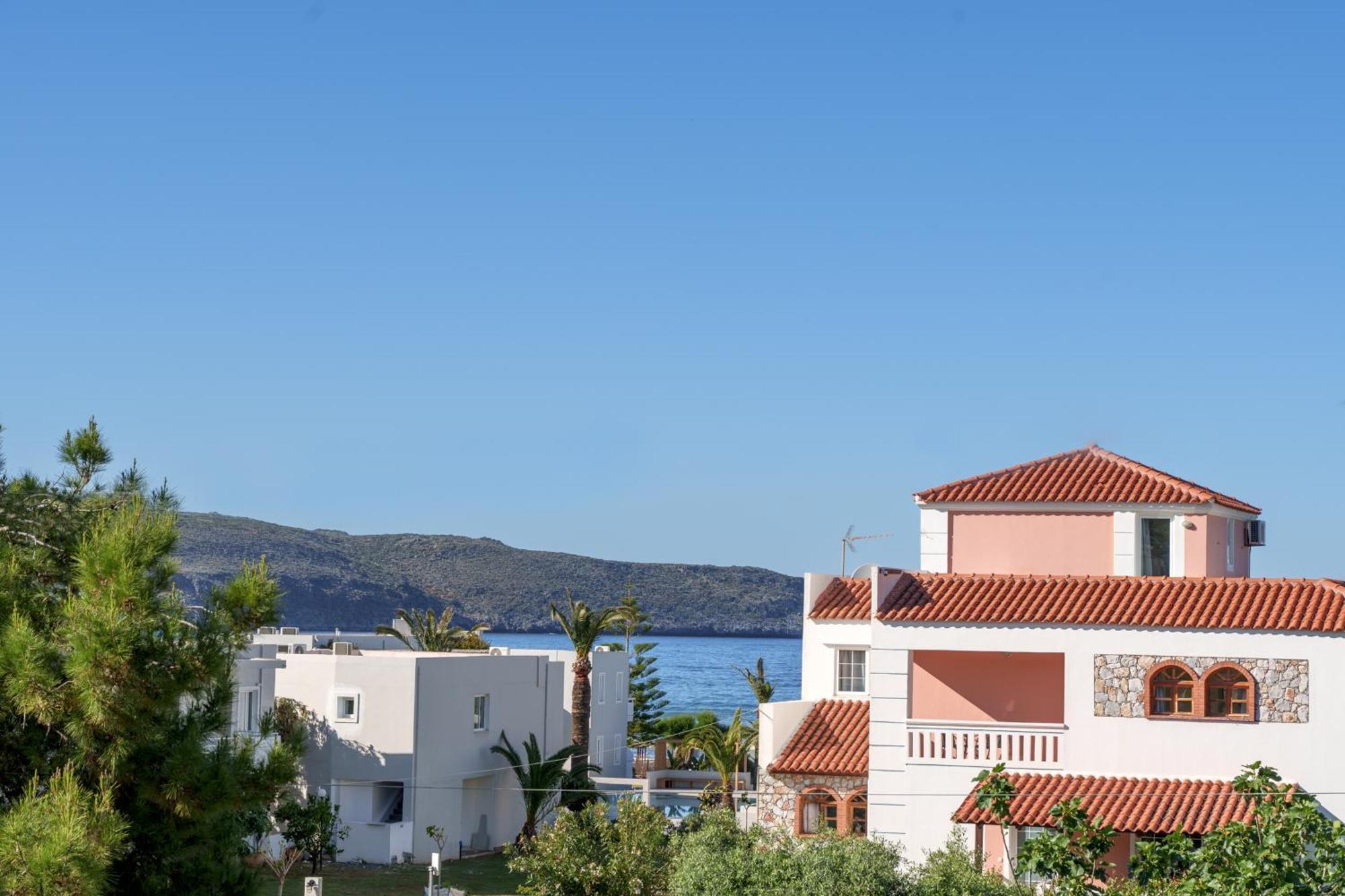 Nikos Apartments Agia Marina Екстериор снимка