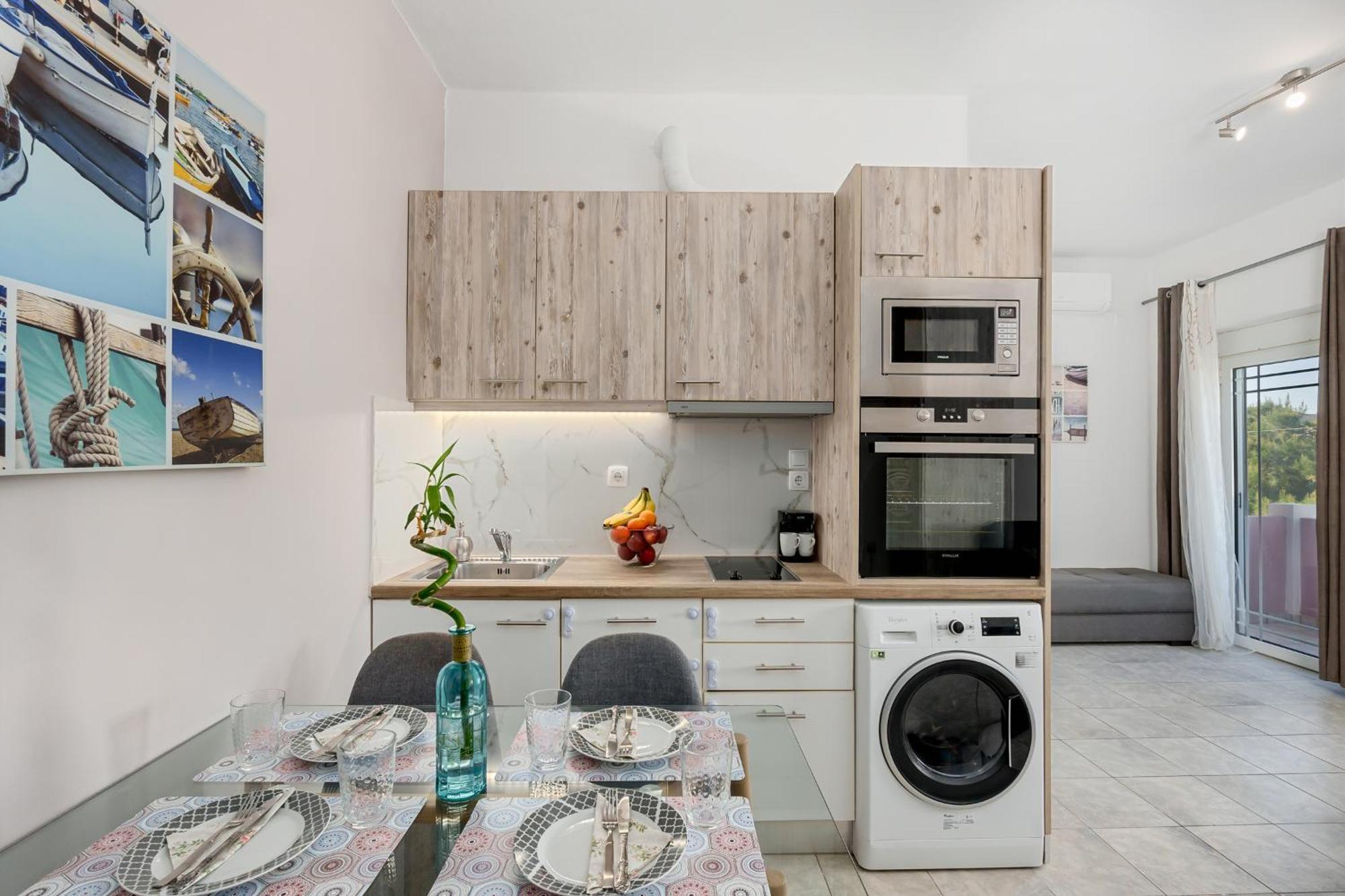 Nikos Apartments Agia Marina Екстериор снимка